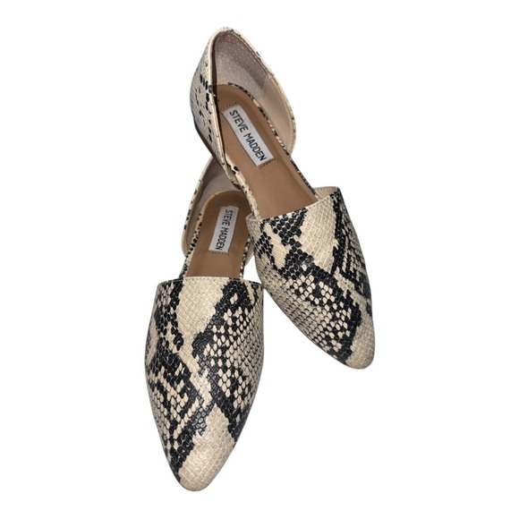 Steve Madden Shoes - Steve Madden Black and Cream Flats with Pointed Toe